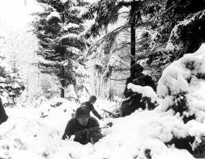 American infantrymen of the 290th Regiment , during the Battle of the Bulge, January 1945